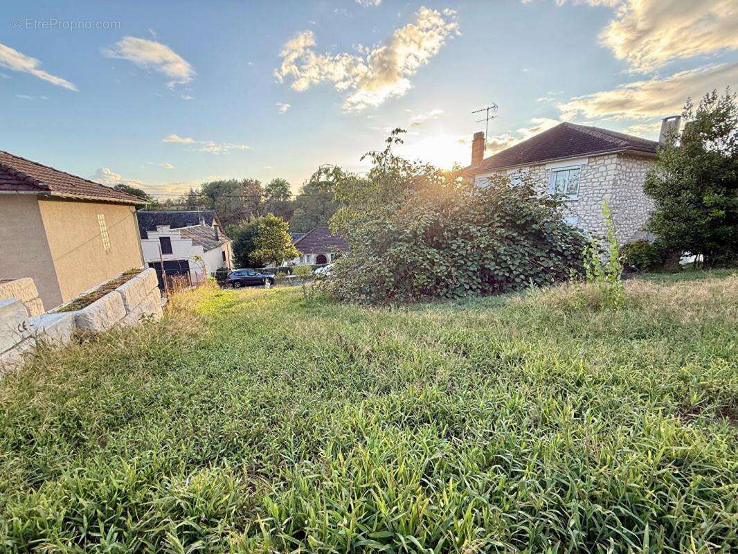 Terrain à BRIVE-LA-GAILLARDE