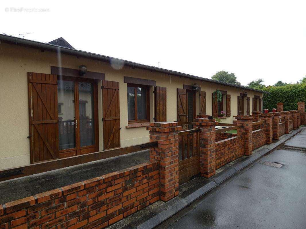 Maison à SAINT-PIERRE-SUR-DIVES