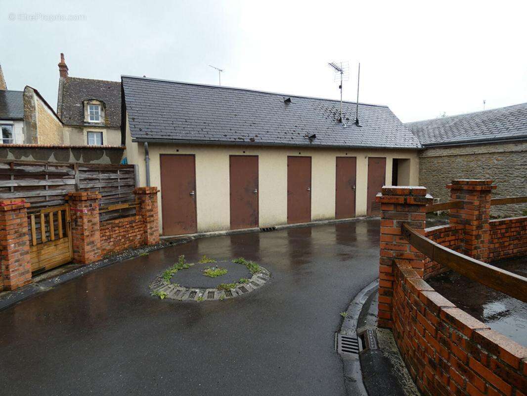 Maison à SAINT-PIERRE-SUR-DIVES