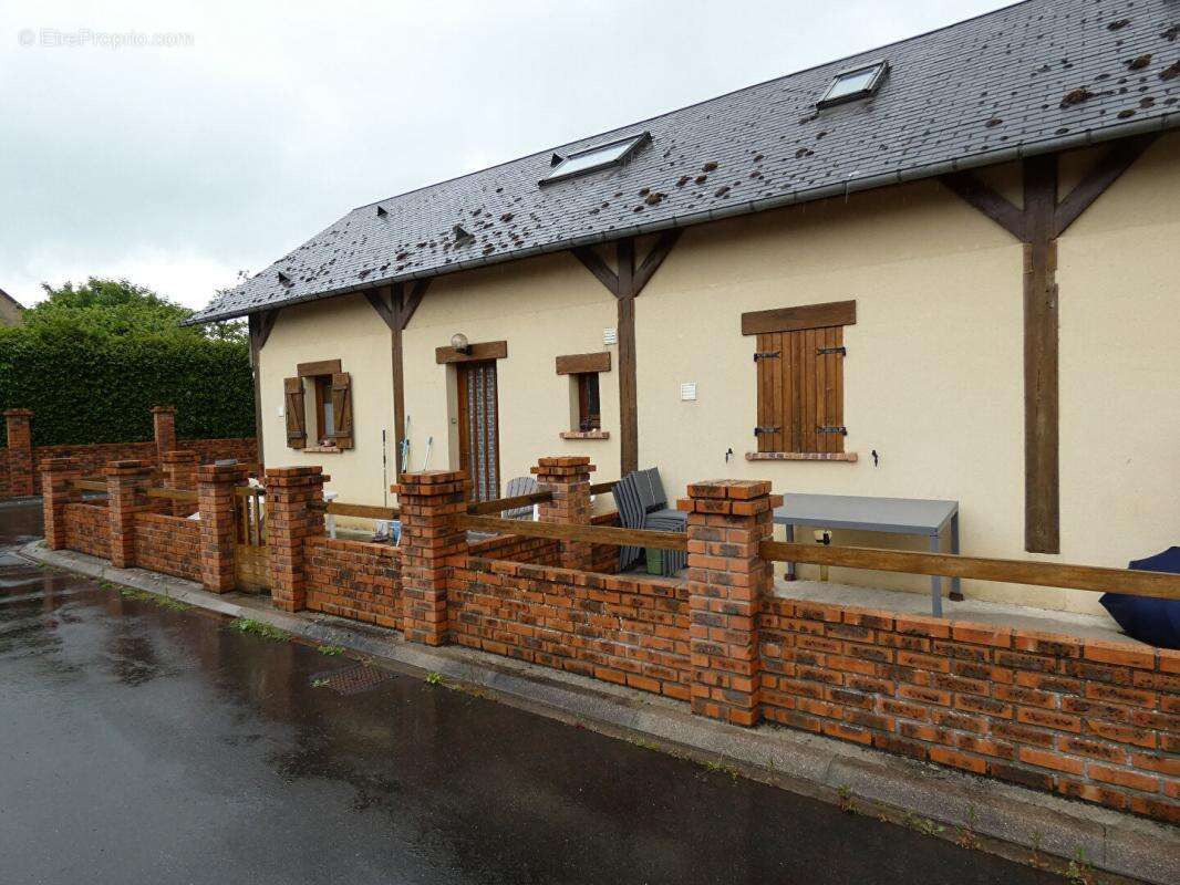 Maison à SAINT-PIERRE-SUR-DIVES