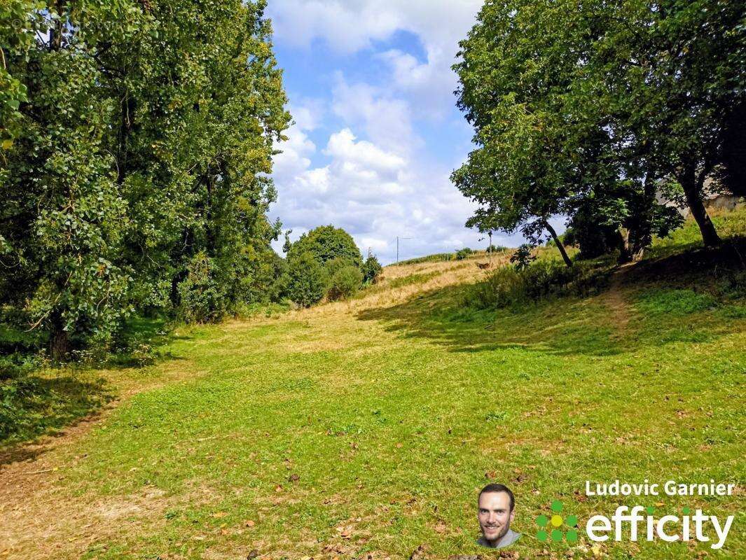 Maison à SAINT-HILAIRE-DU-HARCOUET