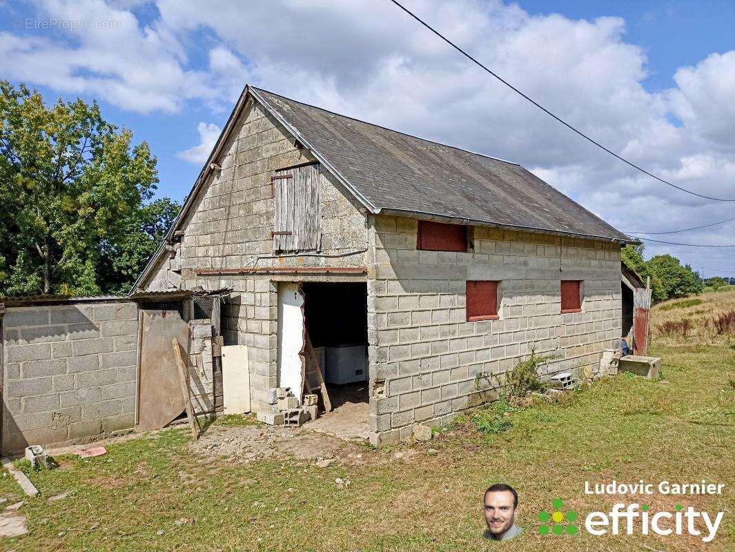 Maison à SAINT-HILAIRE-DU-HARCOUET