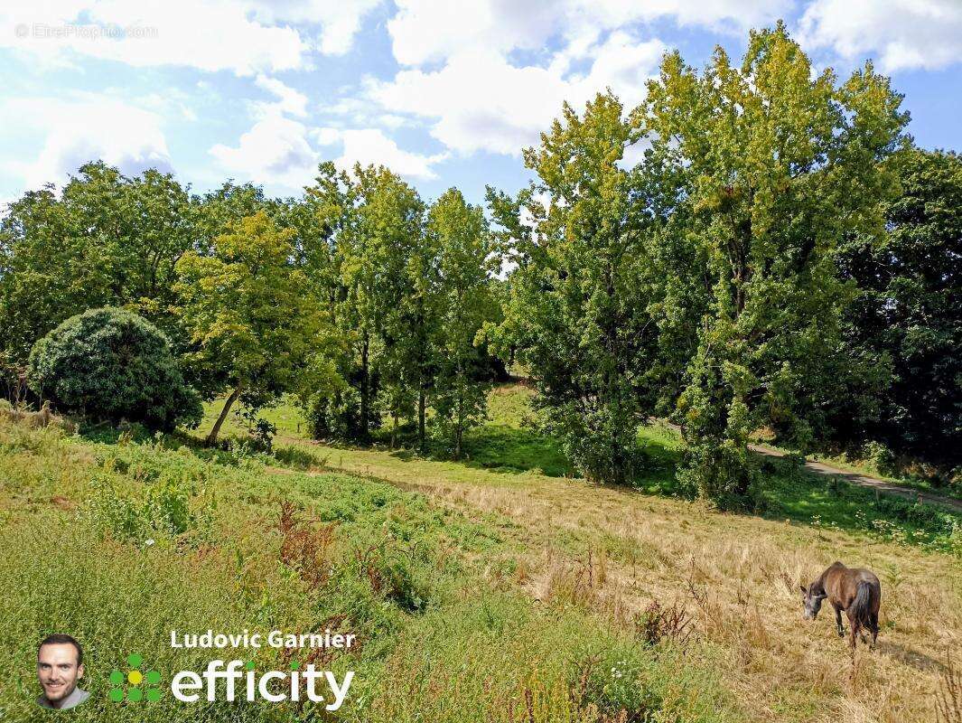 Maison à SAINT-HILAIRE-DU-HARCOUET