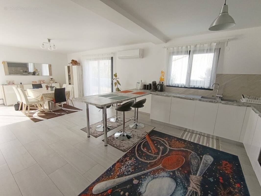 Maison à CLERMONT-L&#039;HERAULT