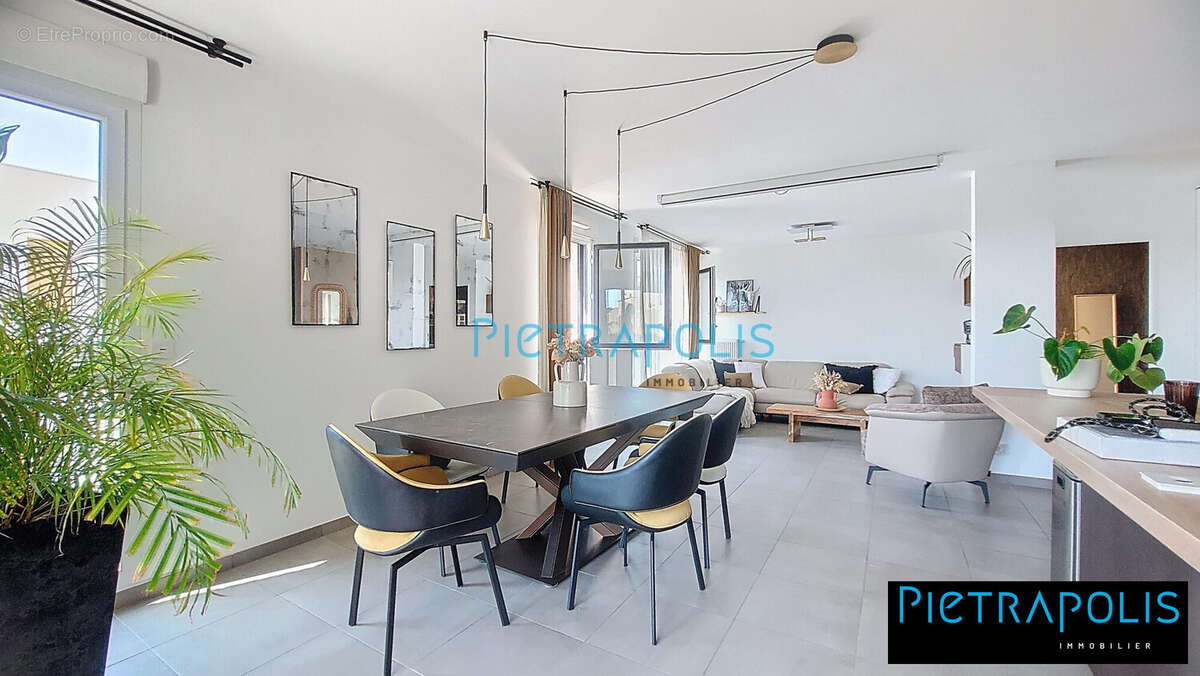 Appartement à RILLIEUX-LA-PAPE