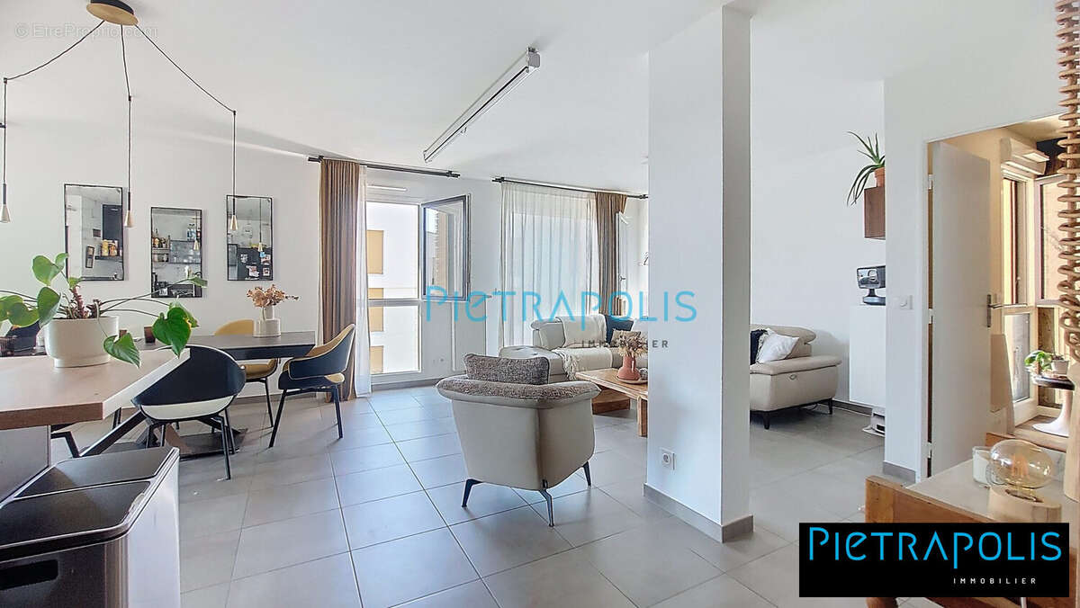 Appartement à RILLIEUX-LA-PAPE