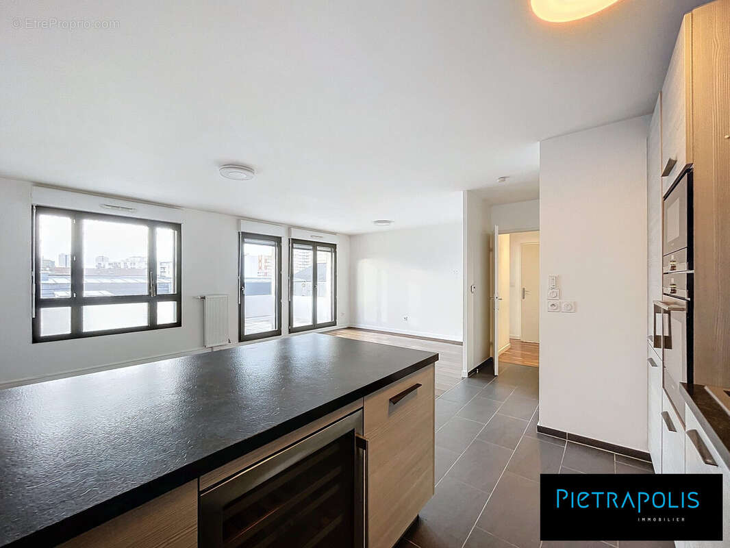 Appartement à AUBERVILLIERS