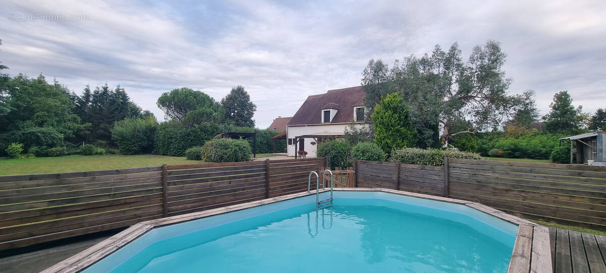 Maison à LONGUEVILLE