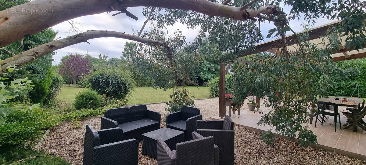 Maison à LONGUEVILLE