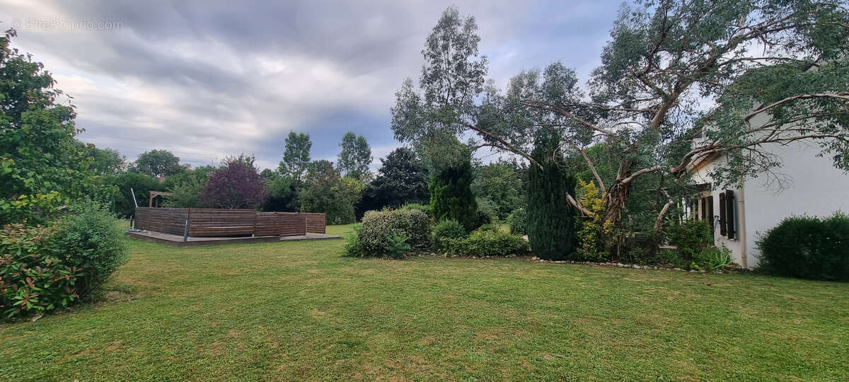 Maison à LONGUEVILLE