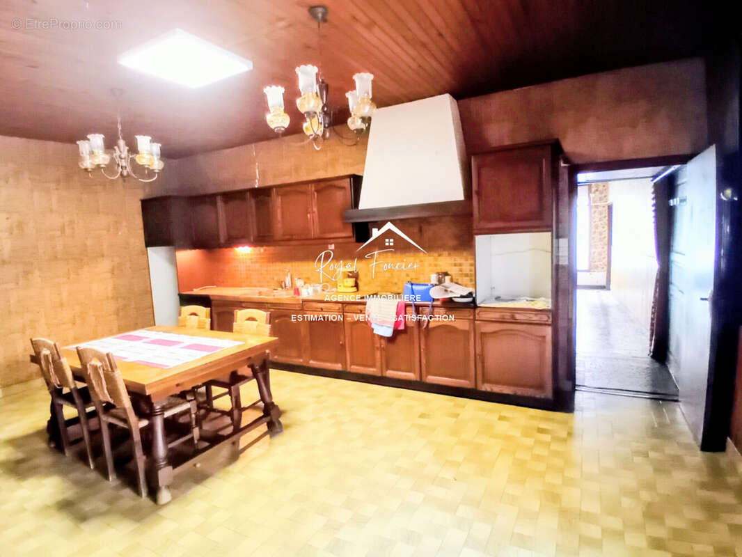 Cuisine indépendante  - Appartement à LA ROCHE-POSAY