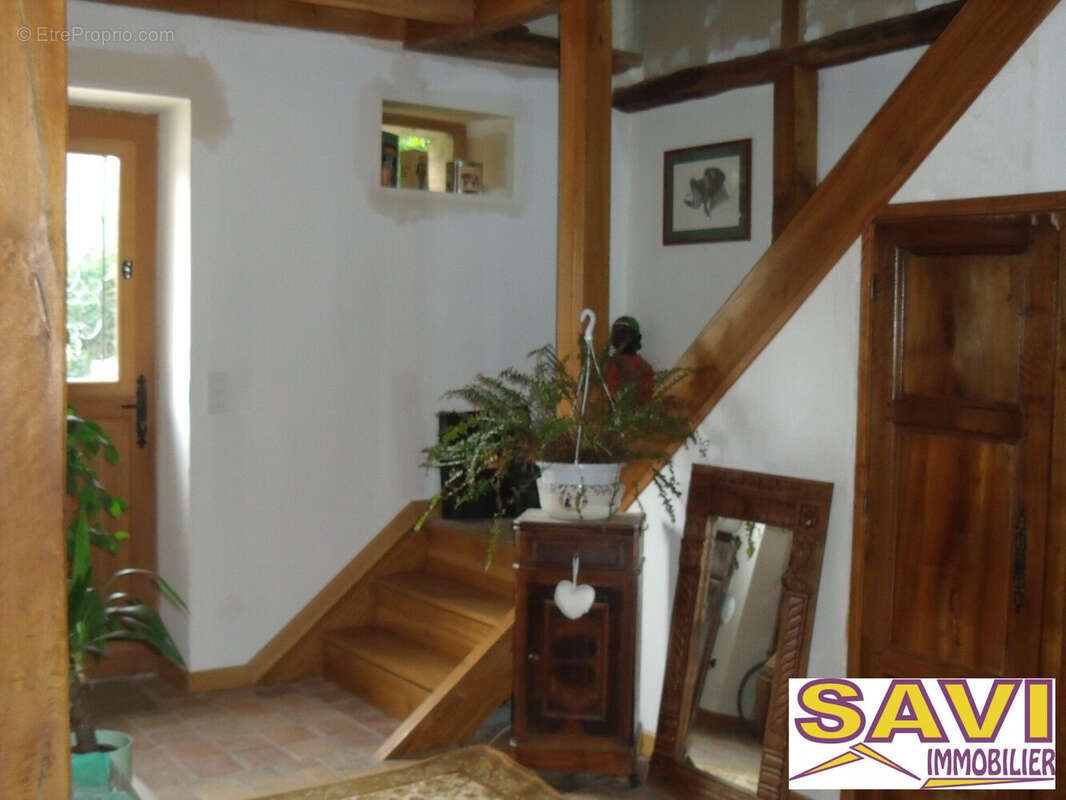 Maison à LA SELLE-SUR-LE-BIED