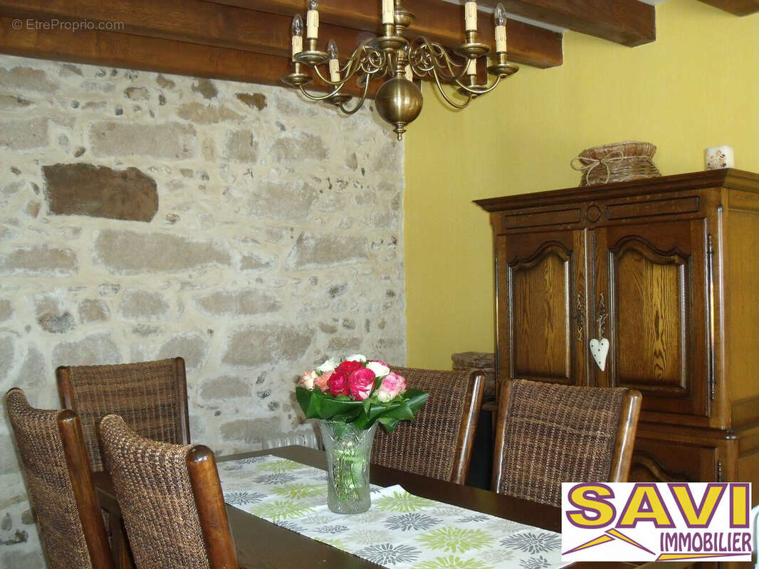 Maison à LA SELLE-SUR-LE-BIED