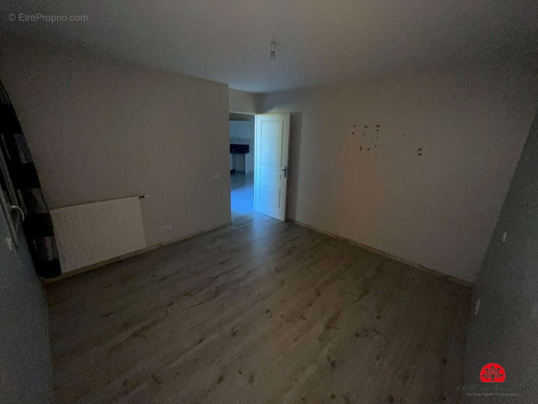 Appartement à RILLIEUX-LA-PAPE