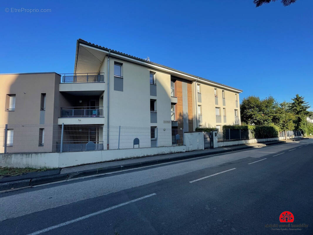 Appartement à RILLIEUX-LA-PAPE