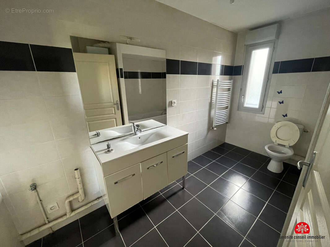 Appartement à RILLIEUX-LA-PAPE