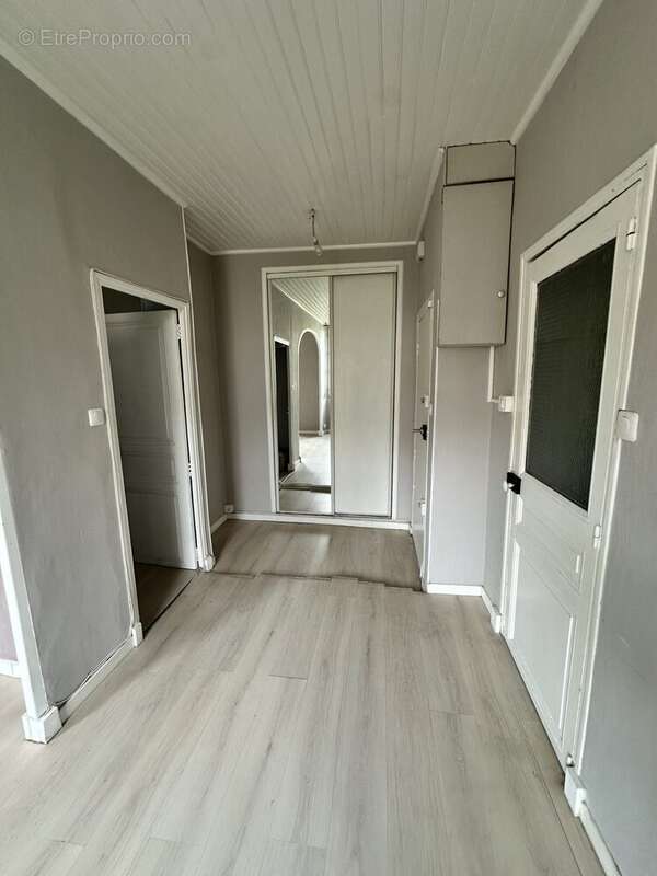 Entrée  - Appartement à MARSEILLE-5E