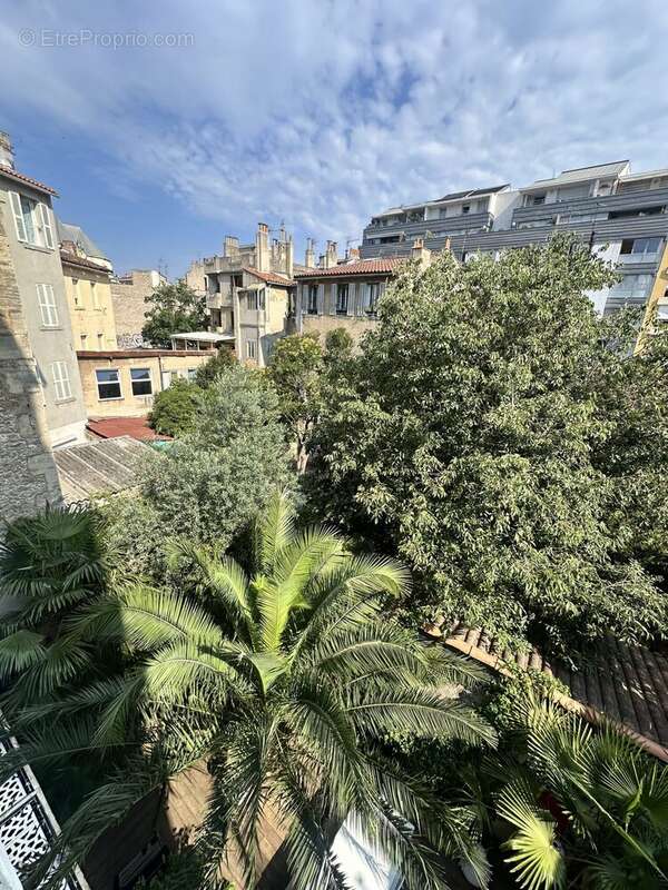 Salle d&#039;eau - Appartement à MARSEILLE-5E