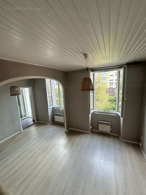 salon sejour  - Appartement à MARSEILLE-5E