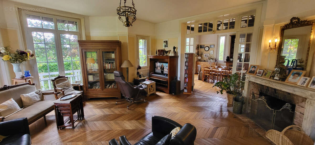 Maison à ROUXMESNIL-BOUTEILLES