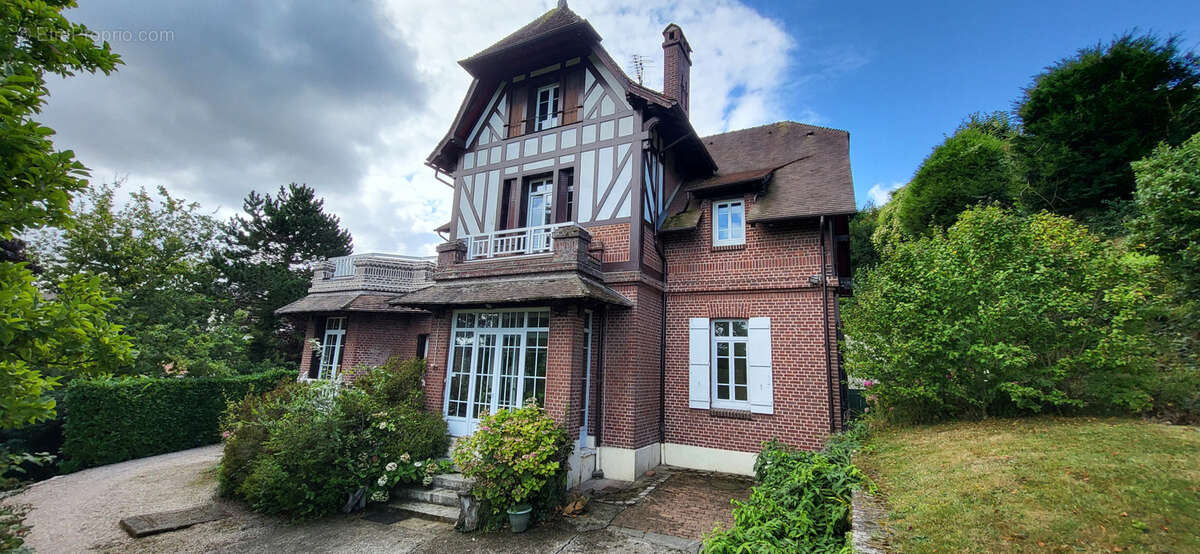 Maison à ROUXMESNIL-BOUTEILLES