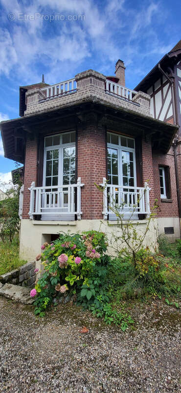Maison à ROUXMESNIL-BOUTEILLES