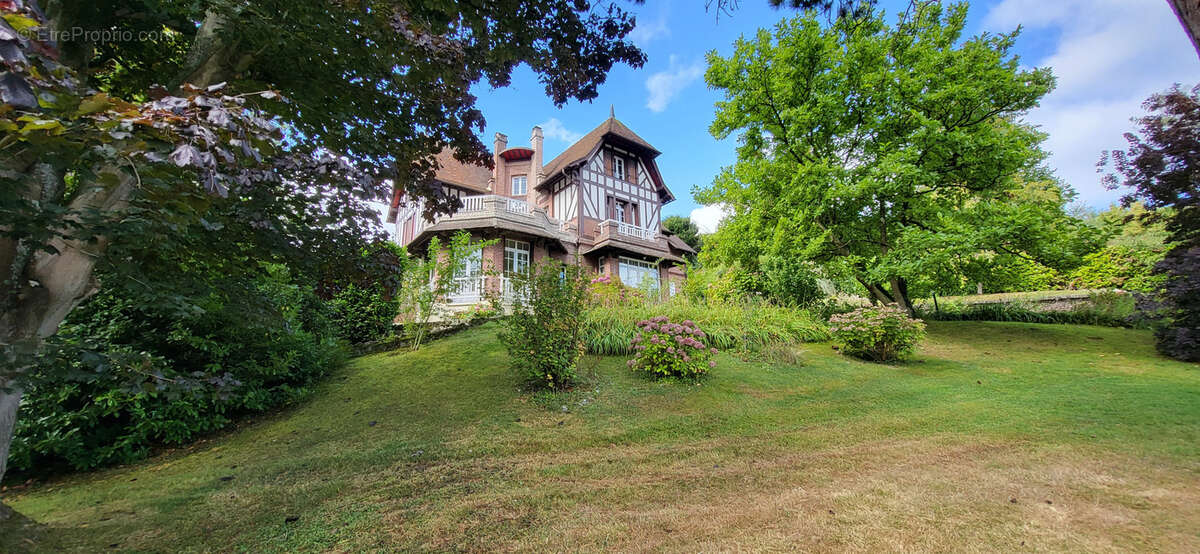 Maison à ROUXMESNIL-BOUTEILLES