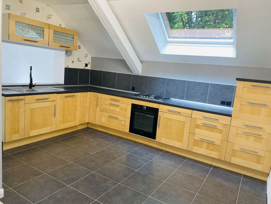 Maison à LA QUEUE-LES-YVELINES