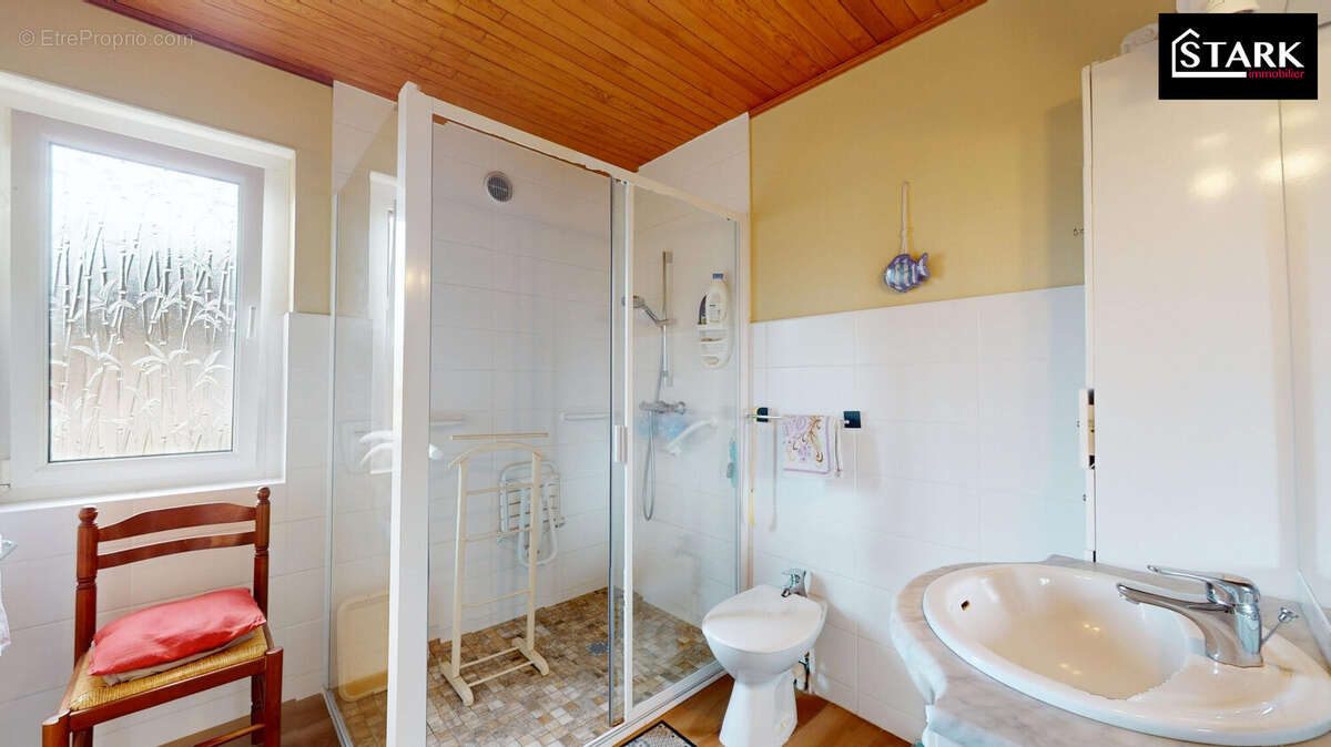 Maison à VIEUX-CHARMONT