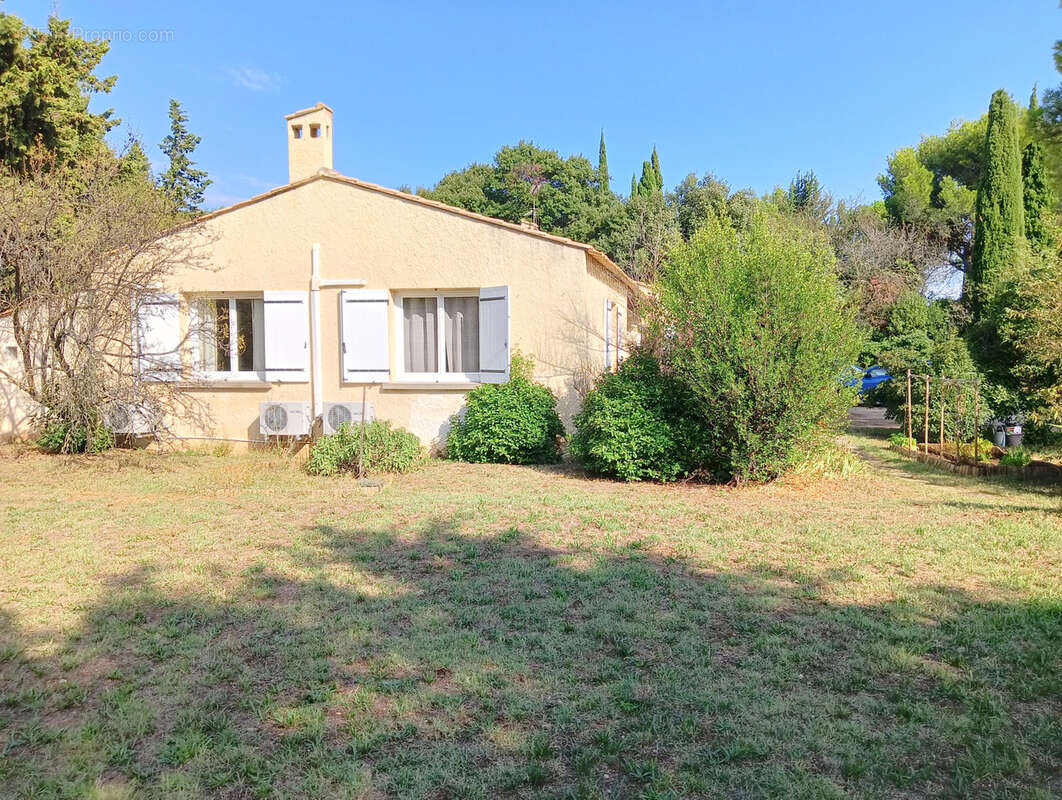 Maison à LES ANGLES