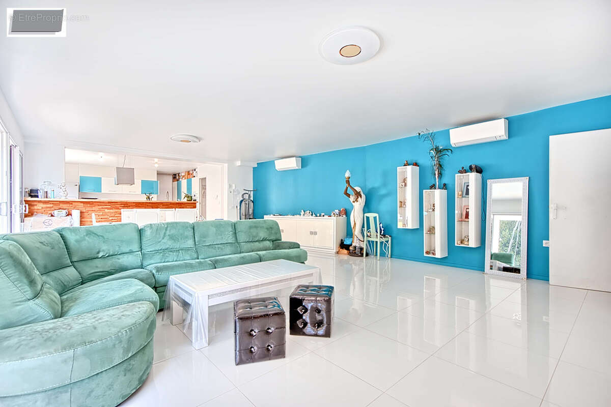 Maison à CARQUEIRANNE