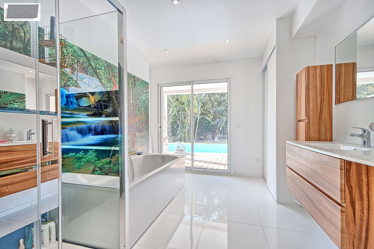 Maison à CARQUEIRANNE