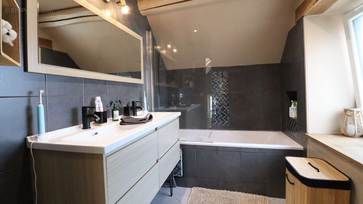 Maison à MILLY-LA-FORET