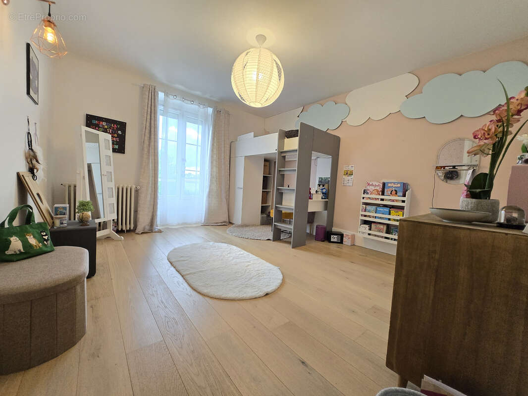 Maison à BRIE-COMTE-ROBERT