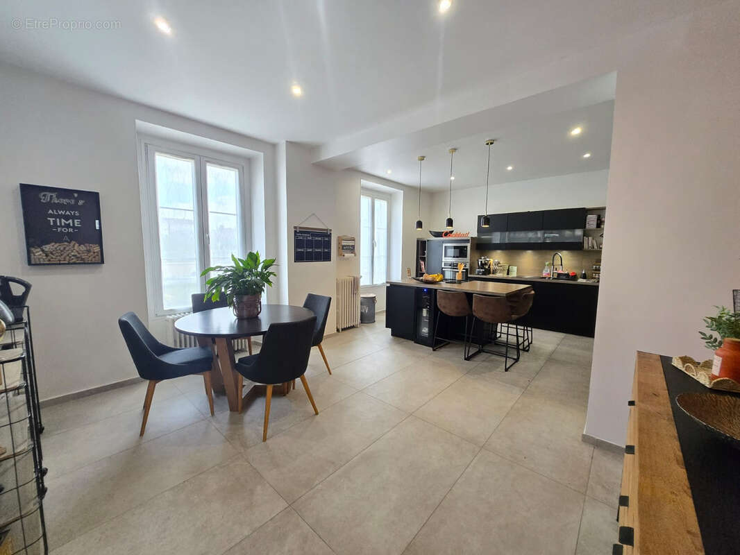 Maison à BRIE-COMTE-ROBERT