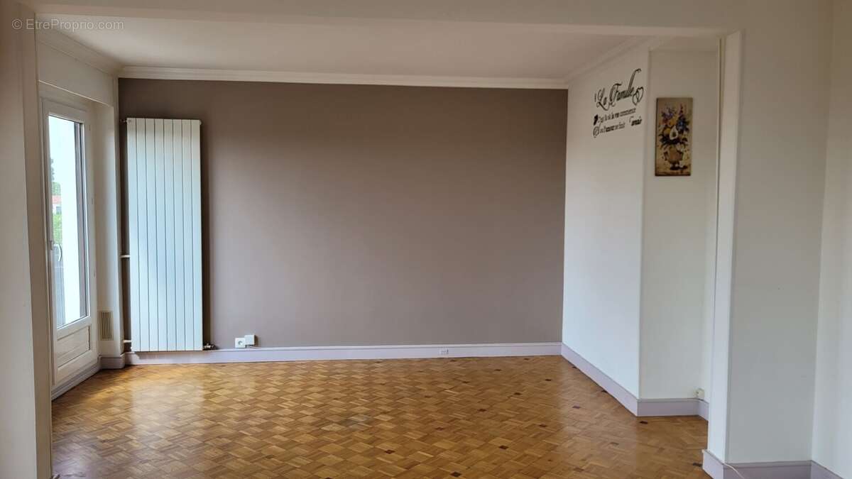 Appartement à CHENNEVIERES-SUR-MARNE