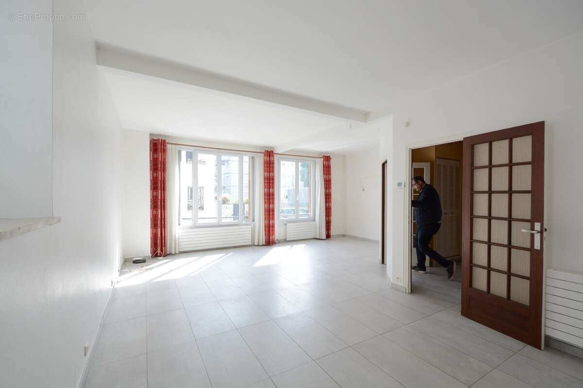 Maison à SAINT-MAUR-DES-FOSSES