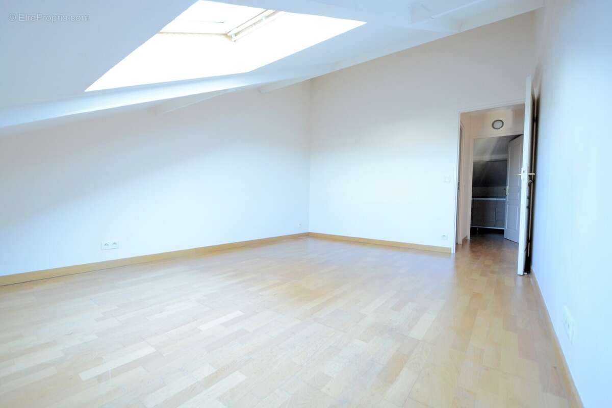 Appartement à SAINT-MAUR-DES-FOSSES