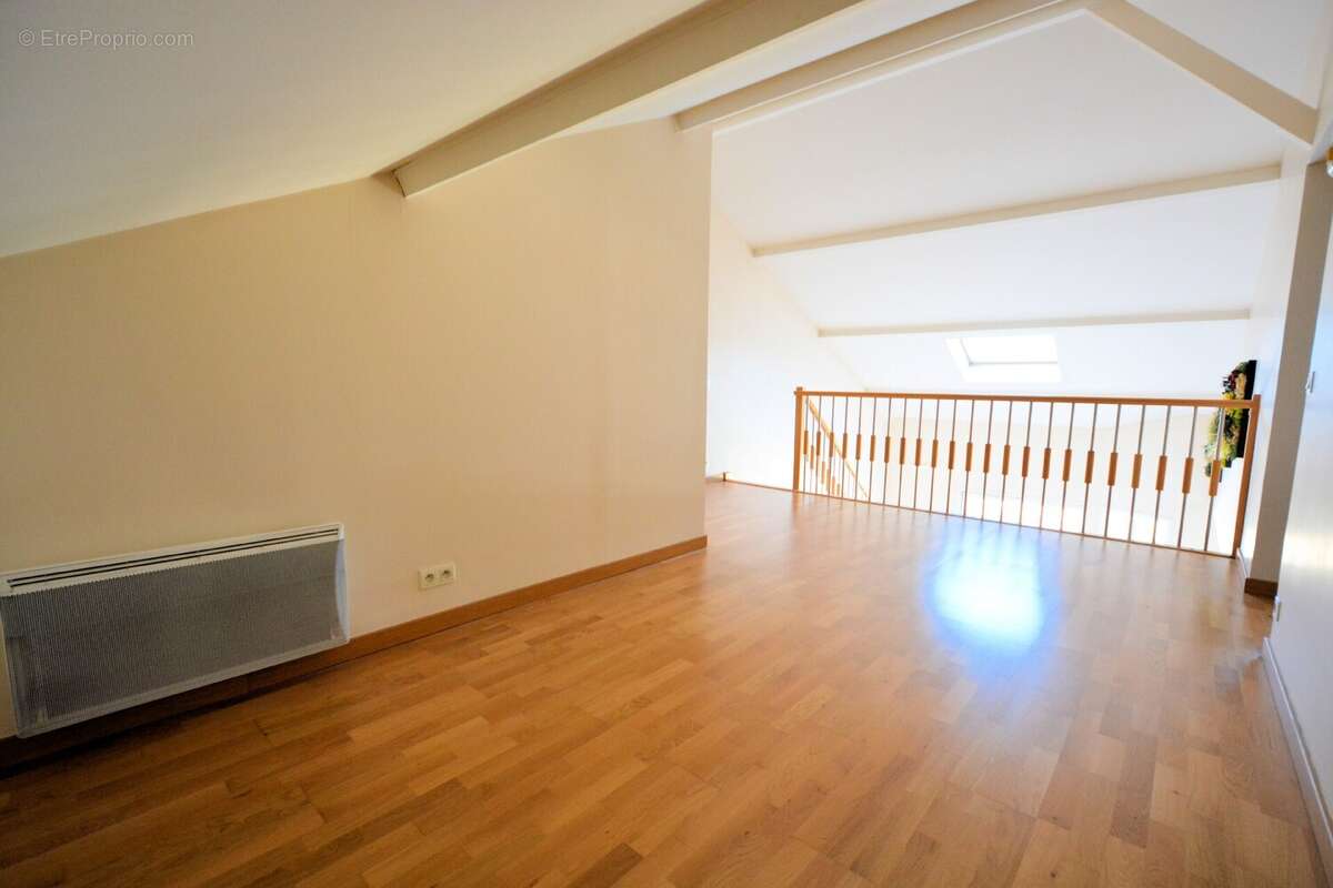 Appartement à SAINT-MAUR-DES-FOSSES