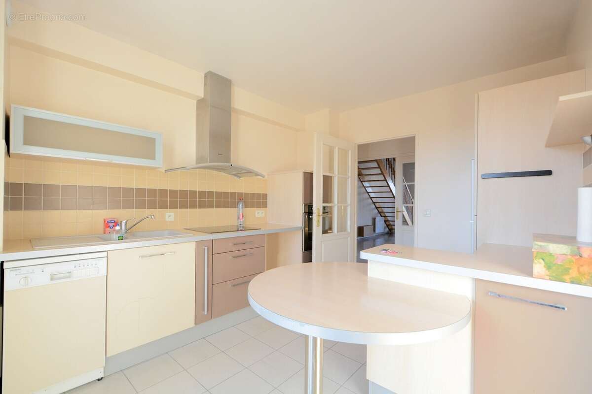 Appartement à SAINT-MAUR-DES-FOSSES