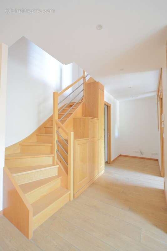 Maison à SAINT-MAUR-DES-FOSSES