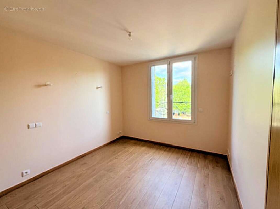 Maison à SAINT-MAUR-DES-FOSSES