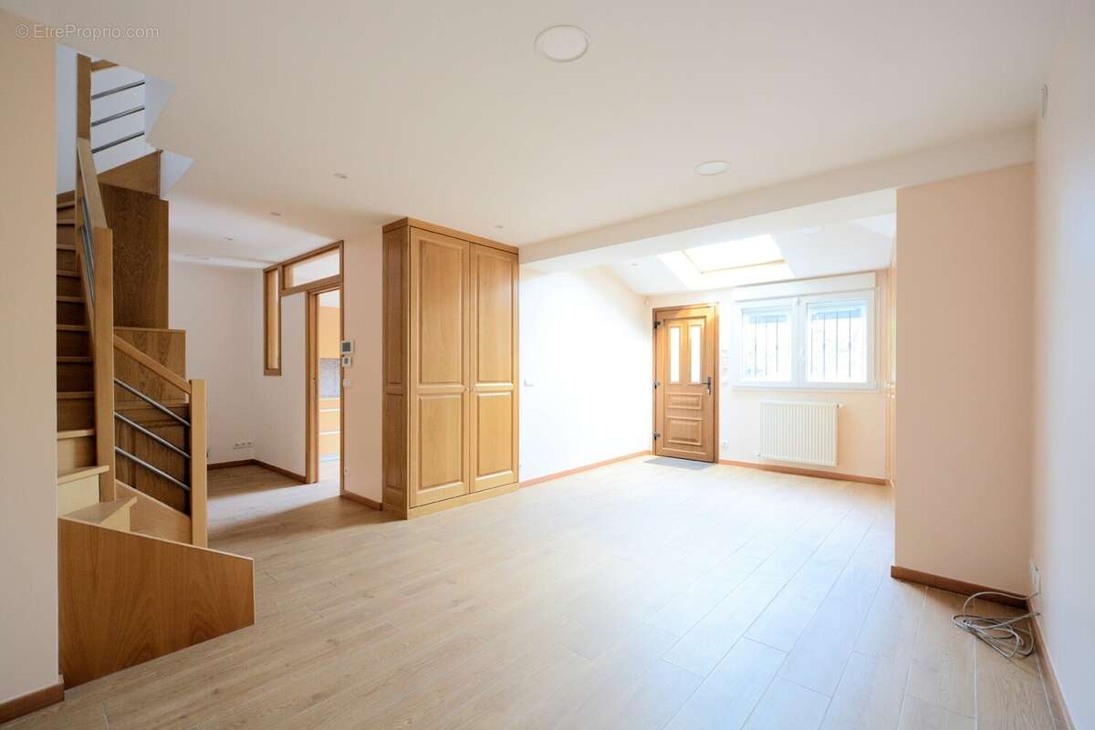 Maison à SAINT-MAUR-DES-FOSSES