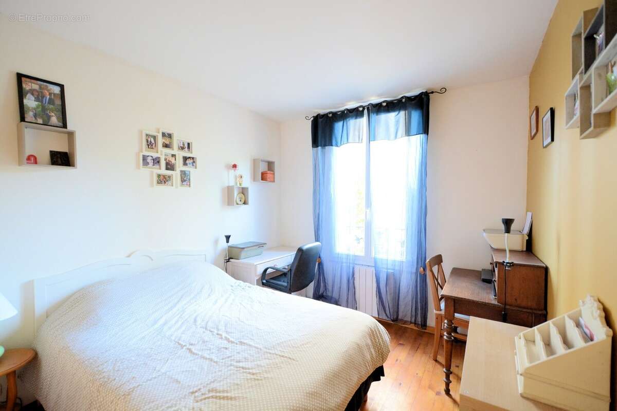 Appartement à SAINT-MAUR-DES-FOSSES