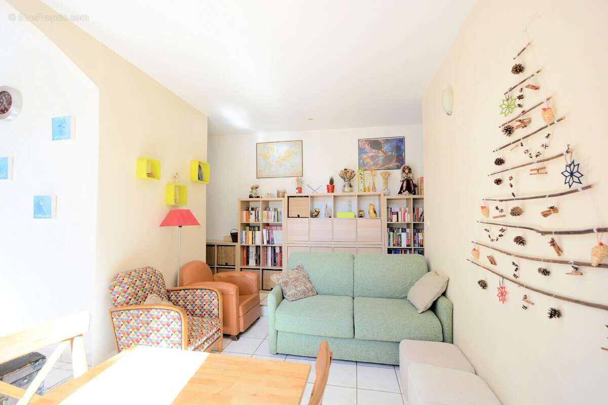 Appartement à SAINT-MAUR-DES-FOSSES