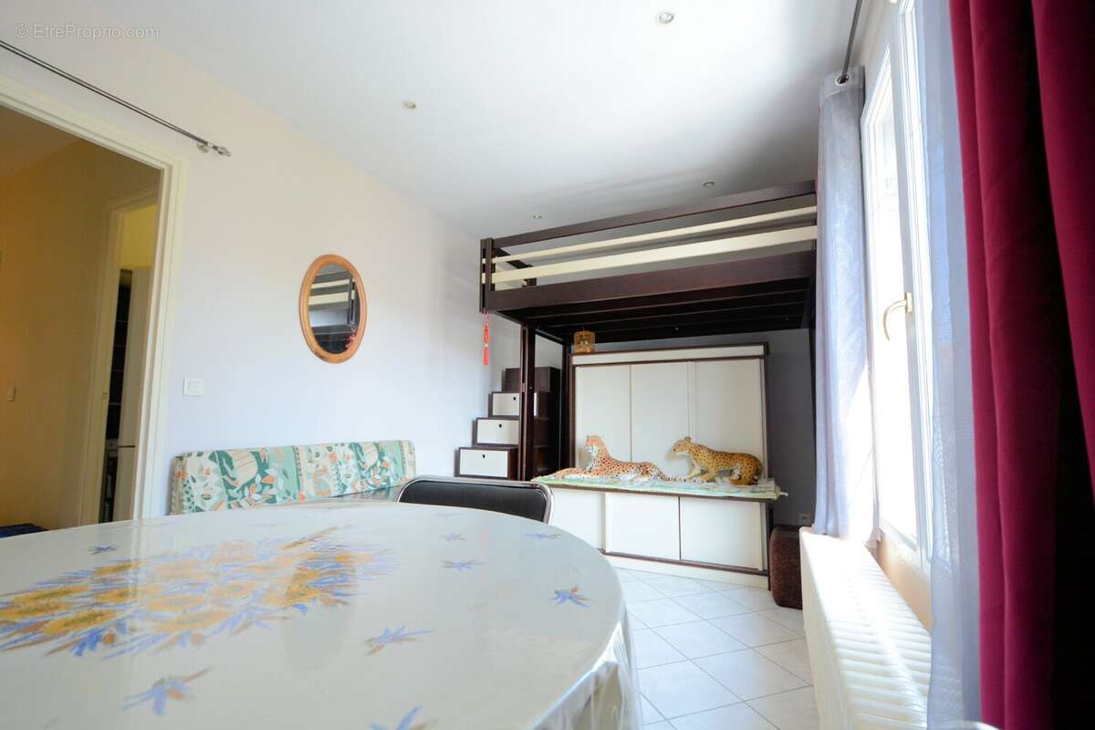 Appartement à MAISONS-ALFORT