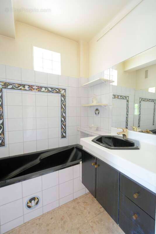 Appartement à SAINT-MAUR-DES-FOSSES