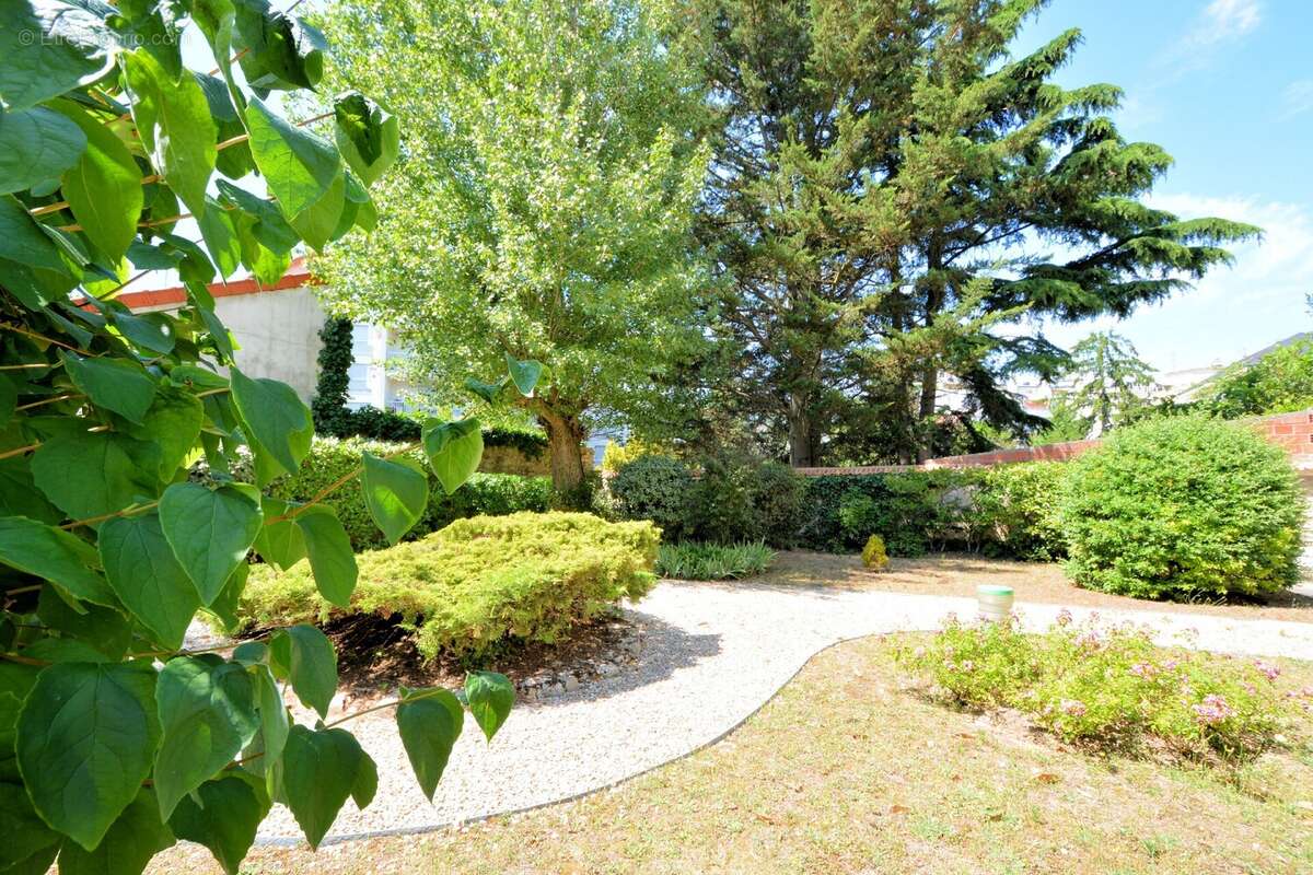 Appartement à SAINT-MAUR-DES-FOSSES