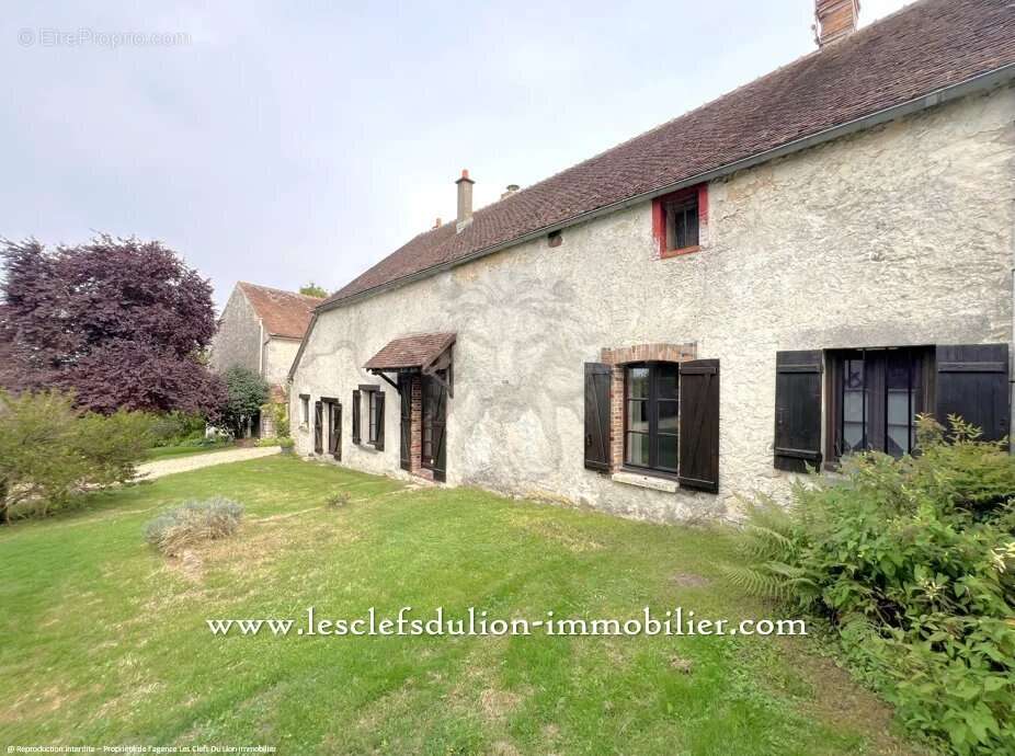 Maison à VILLEMARECHAL