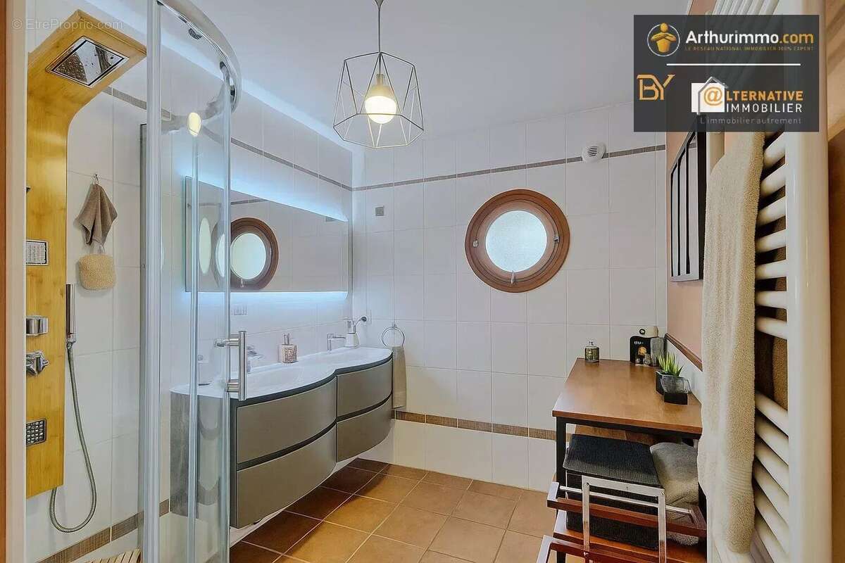 Maison à ARGENTRE-DU-PLESSIS